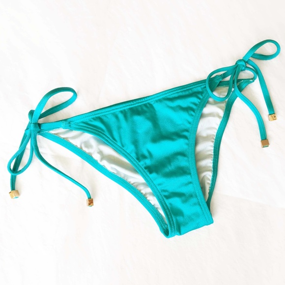 VICTORIA'S SECRET Skimpy String Bikini Bottom NWOT - Picture 1 of 8